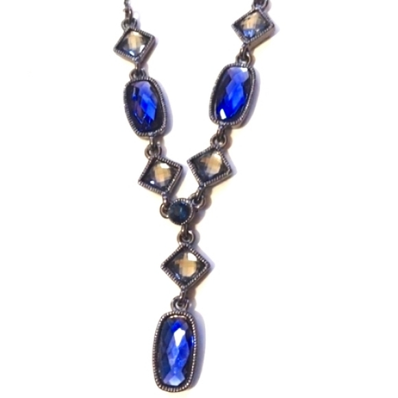 VINTAGE AVON LARIAT BLUE STONE COLLAR NECKLACE AND MATCHING EARRINGS SET - Picture 2 of 8